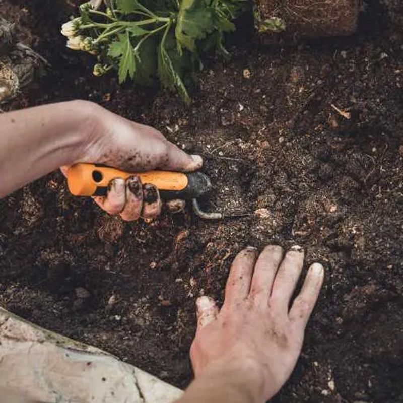 Совок для розсади &laquo;FISKARS PREMIUM PLANTES&raquo;